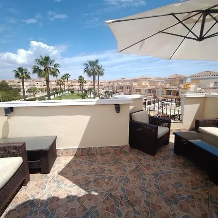 Appartement Pmt03 - Charming Townhouse 3br With Communal Pool *