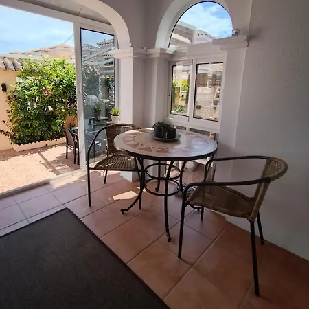 Pmt03 - Charming Townhouse With Communal Pool Apartment *