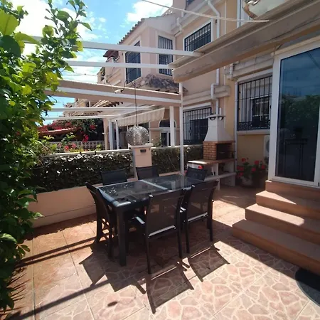 Pmt03 - Charming Townhouse With Communal Pool Apartment *