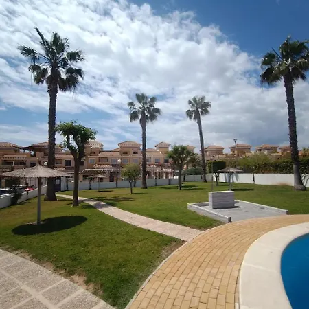 Apartment Pmt03 - Charming Townhouse With Communal Pool