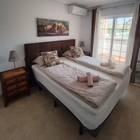 Pmt03 - Charming Townhouse With Communal Pool * Torrevieja